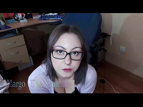 ❤️ Chica sexy con gafas chupa consolador profundamente en la cámara ️ Video de sexo en es.mysexpics.ru ❌️